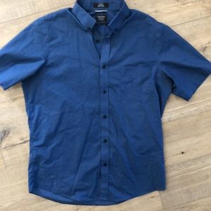 Men’s short sleeve button down